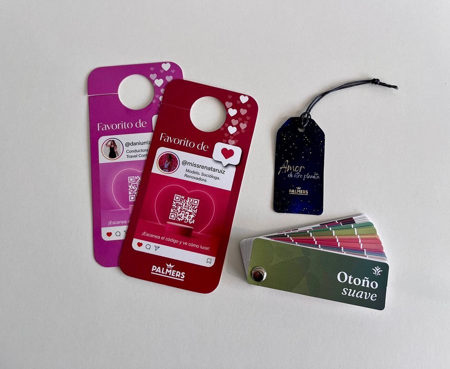Colgadores y tarjetas — Papelería